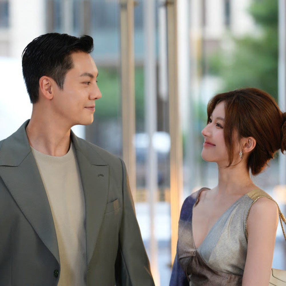 {"ARInfo":{"IsUseAR":false},"Version":"1.0.0","MakeupInfo":{"IsUseMakeup":false},"FaceliftInfo":{"IsChangeEyeLift":false,"IsChangeFacelift":false,"IsChangePostureLift":false,"IsChangeNose":false,"IsChangeFaceChin":false,"IsChangeMouth":false,"IsChangeThinFace":true},"BeautyInfo":{"SwitchMedicatedAcne":false,"IsAIBeauty":false,"IsBrightEyes":false,"IsSharpen":false,"IsOldBeauty":false,"IsReduceBlackEyes":false},"HandlerInfo":{"AppName":2},"FilterInfo":{"IsUseFilter":false}}